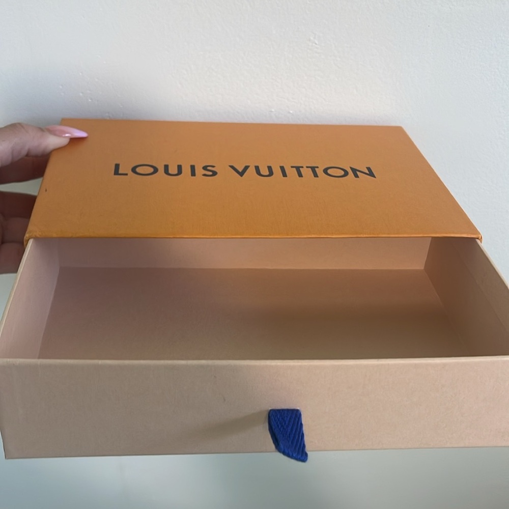 Louis Vuitton Box - Picture 3 of 8